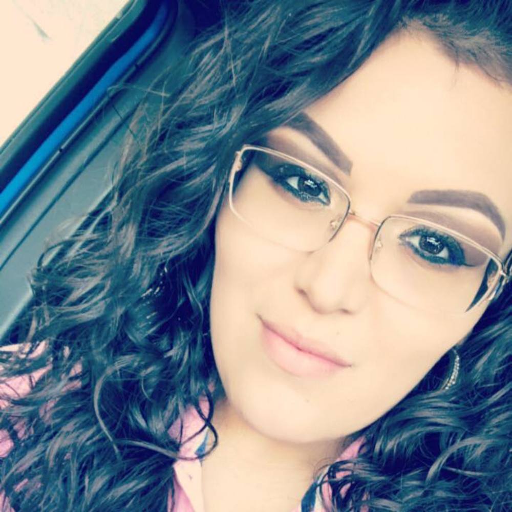 Meet your Posher, Selene